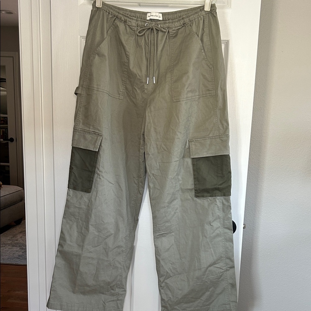 Abercrombie & Fitch Cargo Pants